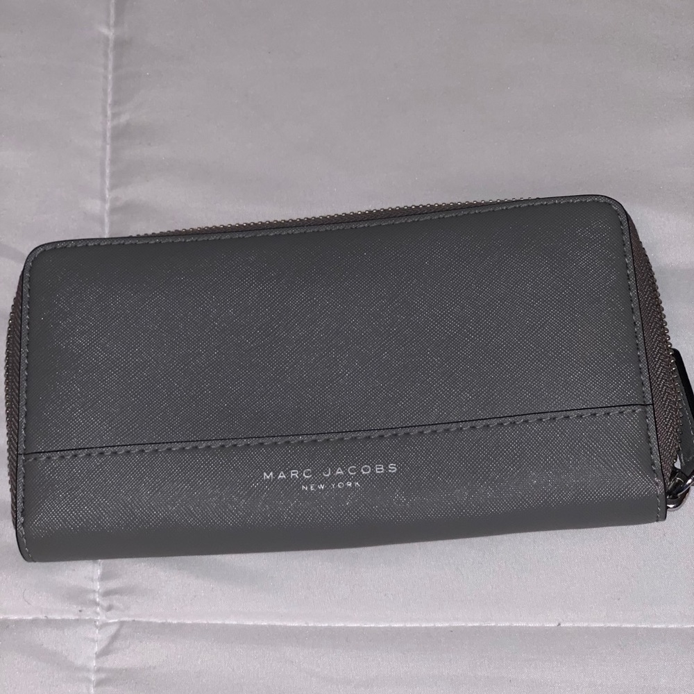 💥SALE💥Marc by Marc Jacobs leather wallet